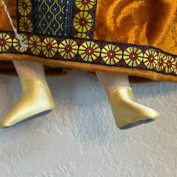 1960's Hand Painted Russian Doll - Picture 5 of 16